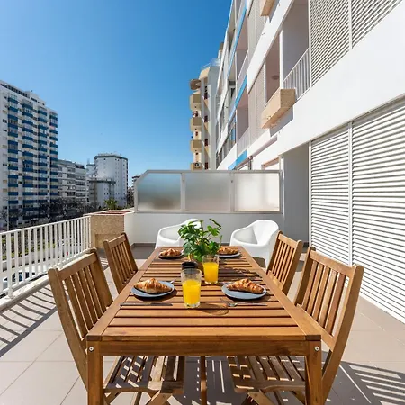 Sea View Apartamento *